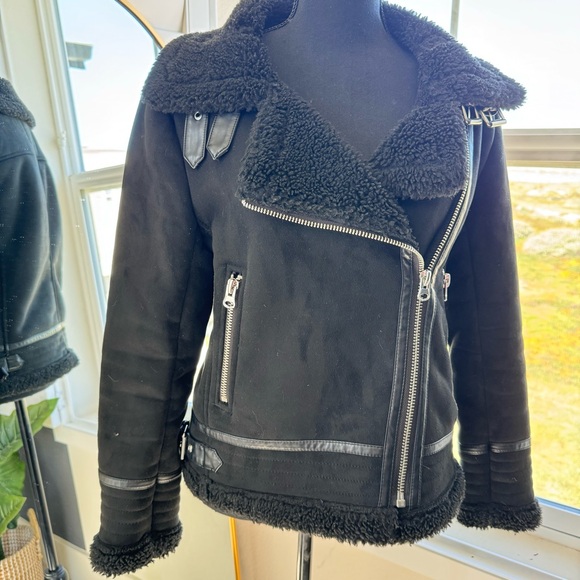 Zara size small. Oversized. - Picture 14 of 16